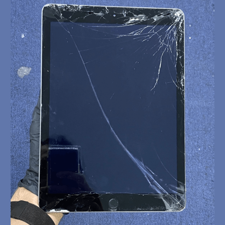 iPad törött érintő kijelző és meghajolt ház javítása